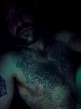 Snapshot of workhard87 chatting on 09.25.25 workhard87 online show from 09.25.25