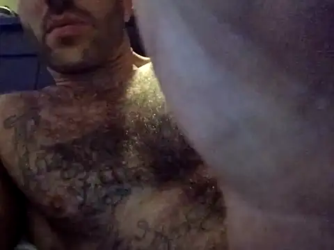 Snapshot of workhard87 chatting on 10.06.25 workhard87 online show from 10.06.25