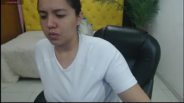 candiapole online show from 12.14.24