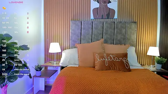 Snapshot of StacyWoods chatting on 11.07.25 StacyWoods online show from 11.07.25