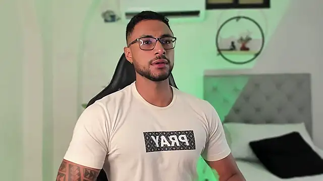 LiamGarcia1 online show from 12.05.24