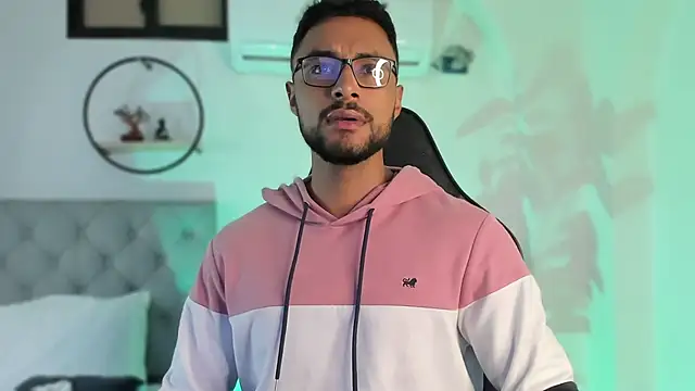 LiamGarcia1 online show from 12.16.24