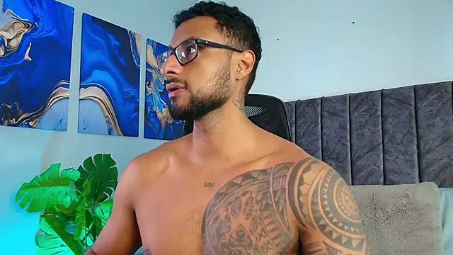 LiamGarcia1 online show from 09.23.25