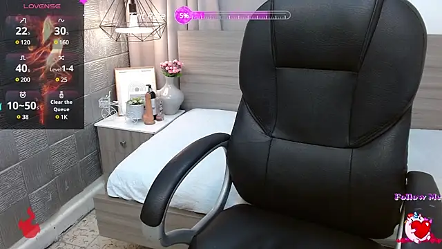 loistwink  online show from 01.15.25