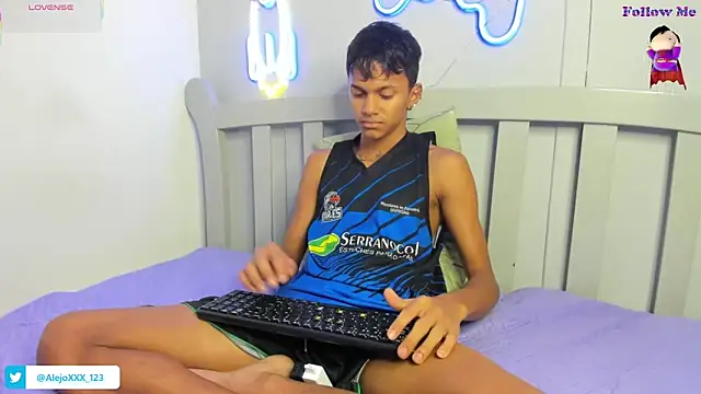 loistwink  online show from 09.25.25