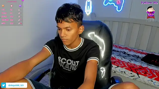 loistwink  online show from 10.30.25