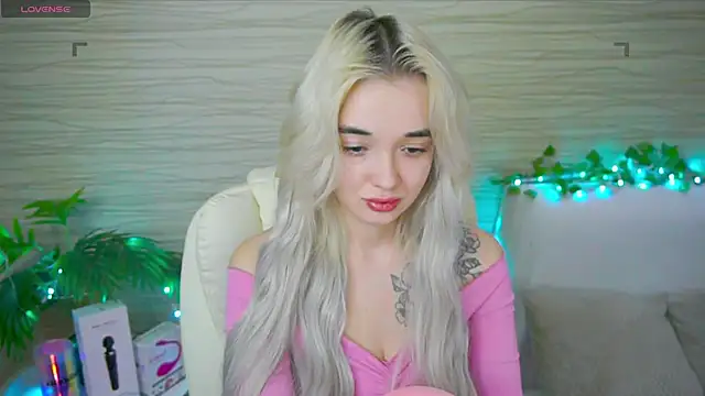 Ashley S online show from 02.25.25