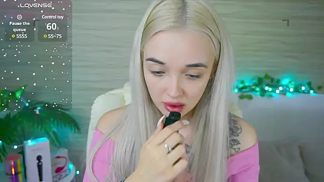 Ashley S online show from 03.22.25