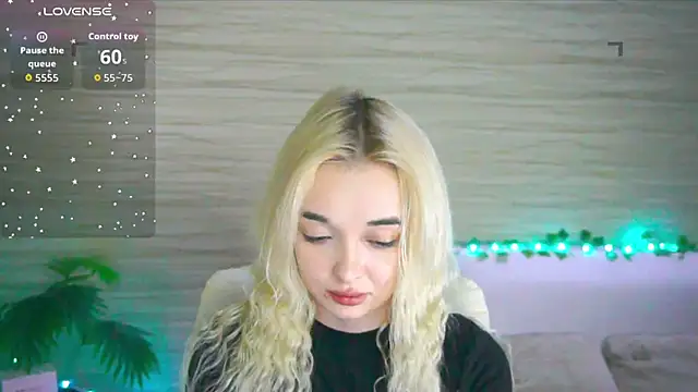 Ashley S online show from 10.28.25