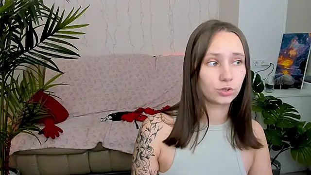 HotCaramellsTV online show from 03.08.25