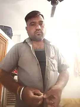 pintuS40 online show from 01.05.25