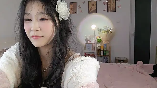 Snapshot of Luminous163 chatting on 03.02.25 Luminous163 online show from 03.02.25