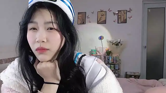 Snapshot of Luminous163 chatting on 03.15.25 Luminous163 online show from 03.15.25