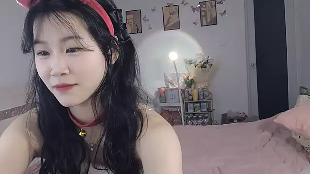Snapshot of Luminous163 chatting on 03.16.25 Luminous163 online show from 03.16.25