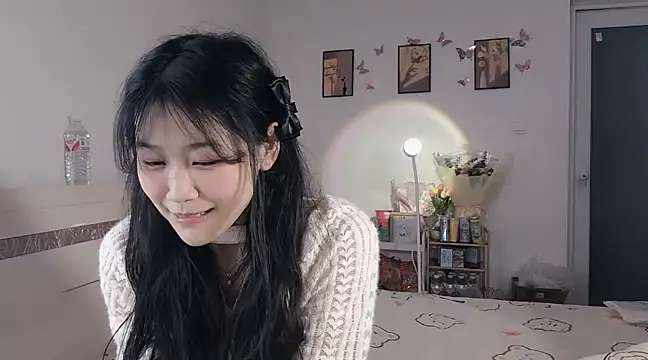 Snapshot of Luminous163 chatting on 03.21.25 Luminous163 online show from 03.21.25