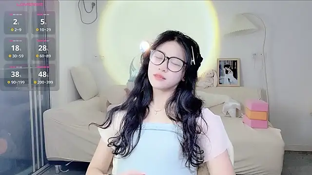 Luminous163 online show from 10.15.25