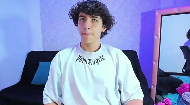 Snapshot of Kerverr_ chatting on 12.01.24 Kerverr  online show from 12.01.24