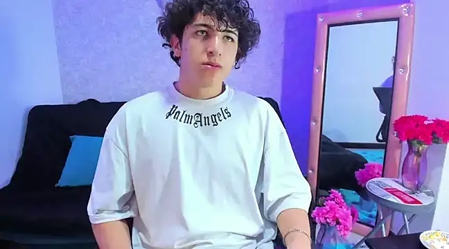 Snapshot of Kerverr_ chatting on 12.02.24 Kerverr  online show from 12.02.24