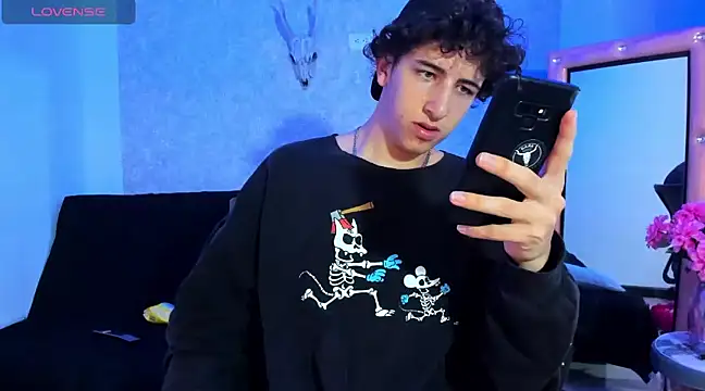 Snapshot of Kerverr_ chatting on 12.15.24 Kerverr  online show from 12.15.24