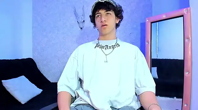 Snapshot of Kerverr_ chatting on 12.27.24 Kerverr  online show from 12.27.24