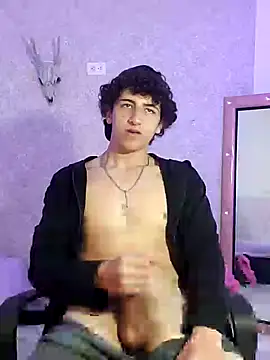 Snapshot of Kerverr_ chatting on 12.28.24 Kerverr  online show from 12.28.24