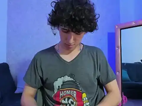 Snapshot of Kerverr_ chatting on 01.08.25 Kerverr  online show from 01.08.25