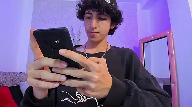 Snapshot of Kerverr_ chatting on 02.03.25 Kerverr  online show from 02.03.25