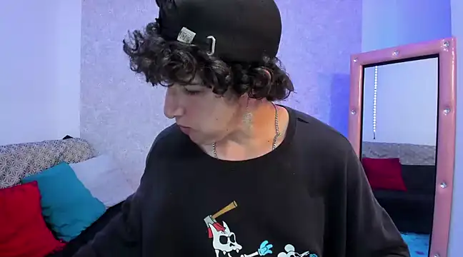 Snapshot of Kerverr_ chatting on 02.06.25 Kerverr  online show from 02.06.25