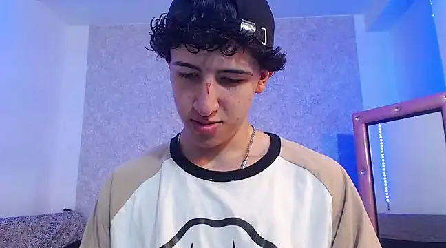 Snapshot of Kerverr_ chatting on 02.15.25 Kerverr  online show from 02.15.25