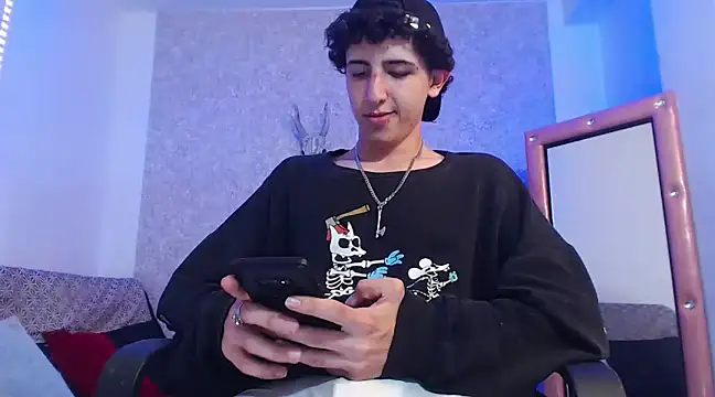 Snapshot of Kerverr_ chatting on 02.18.25 Kerverr  online show from 02.18.25