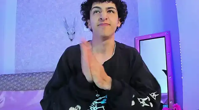 Snapshot of Kerverr_ chatting on 03.06.25 Kerverr  online show from 03.06.25