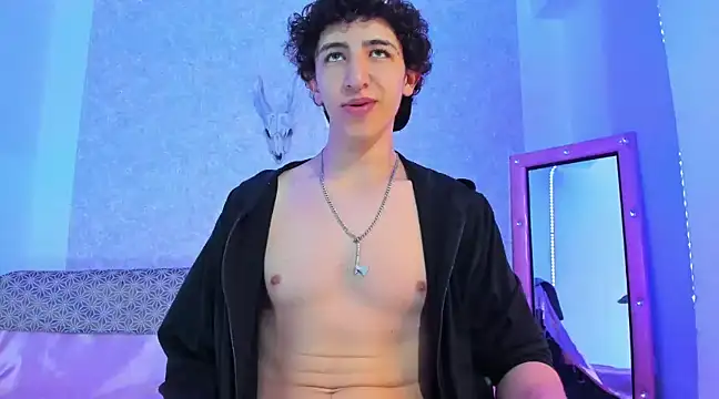 Snapshot of Kerverr_ chatting on 03.07.25 Kerverr  online show from 03.07.25