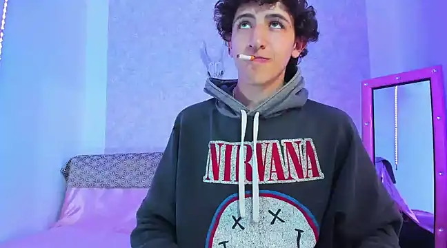 Snapshot of Kerverr_ chatting on 03.07.25 Kerverr  online show from 03.07.25