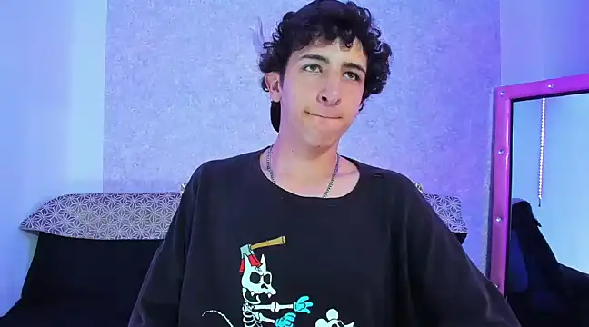 Snapshot of Kerverr_ chatting on 03.19.25 Kerverr  online show from 03.19.25