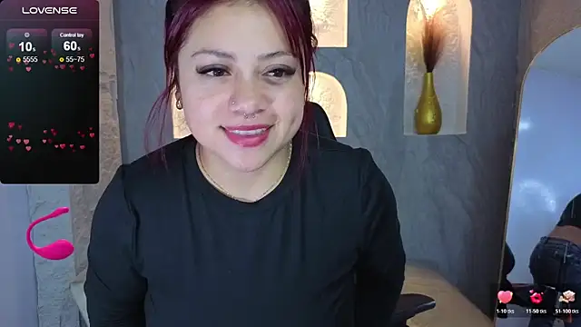 Snapshot of _Ambar72_b chatting on 11.01.25 Ambar72 b online show from 11.01.25