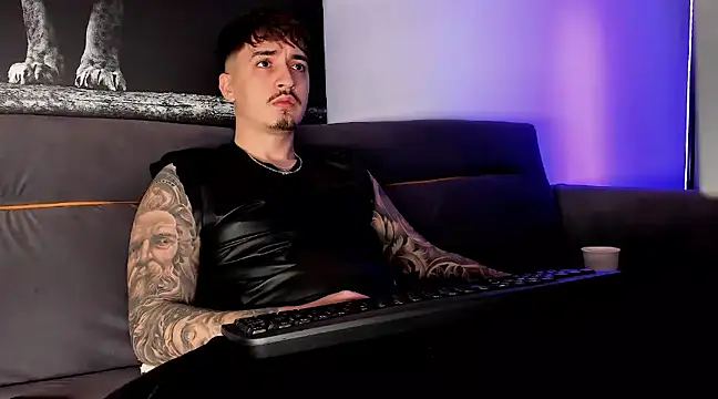 Snapshot of uptomatty chatting on 02.22.25 uptomatty online show from 02.22.25