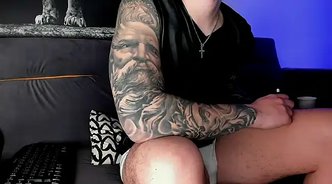 Snapshot of uptomatty chatting on 03.02.25 uptomatty online show from 03.02.25