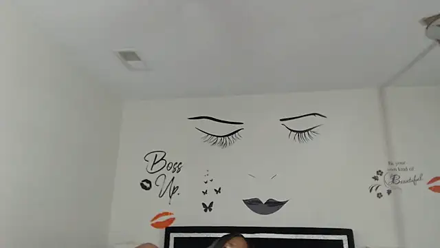 Snapshot of chocolatefantasyxxox chatting on 12.04.24 chocolatefantasyxxox online show from 12.04.24