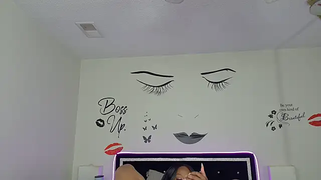 Snapshot of chocolatefantasyxxox chatting on 02.05.25 chocolatefantasyxxox online show from 02.05.25