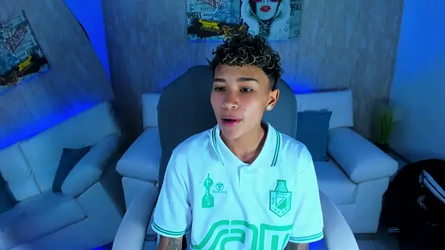 nova sex01 online show from 10.21.25