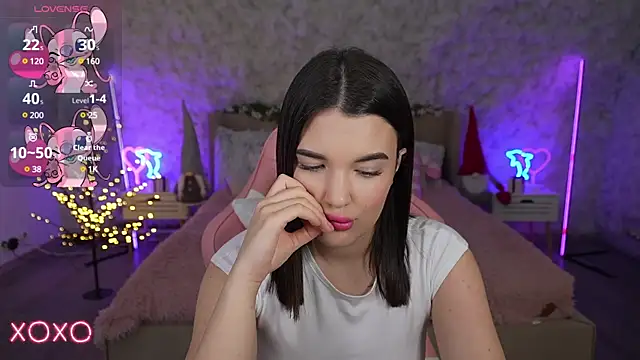 YourLolaBunny online show from 12.13.24