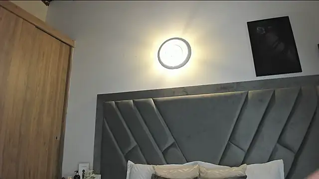 brenda nova18 online show from 09.17.25