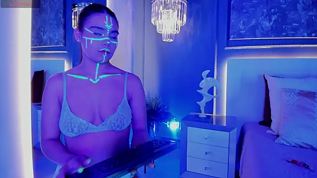 IvyEllis online show from 10.12.25