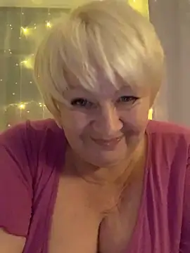 Laura Millf online show from 01.03.25