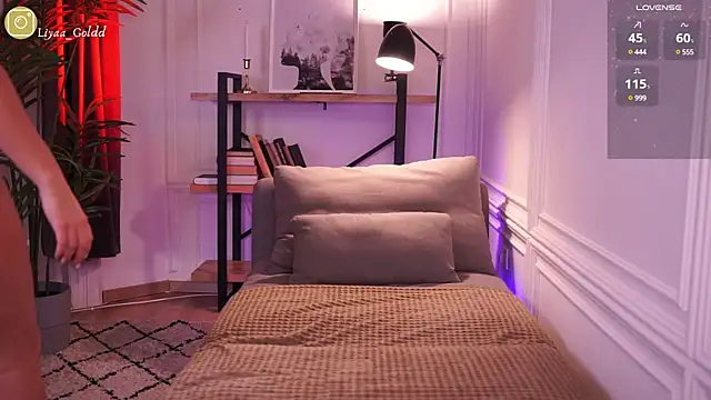 Snapshot of Liya_Gold_ chatting on 01.11.25 Liya Gold  online show from 01.11.25