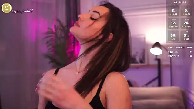 Snapshot of Liya_Gold_ chatting on 03.09.25 Liya Gold  online show from 03.09.25