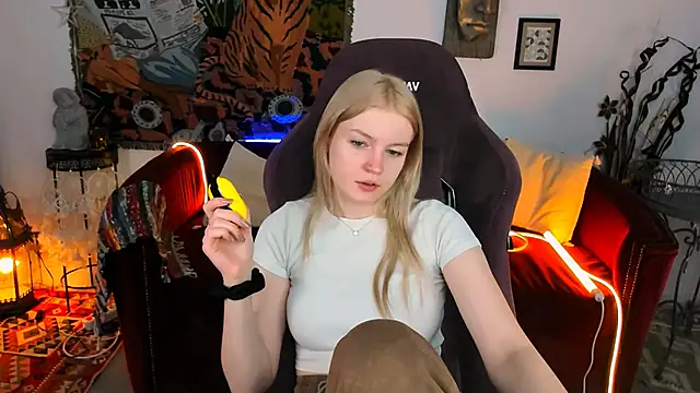 Snapshot of GraceGlamour chatting on 01.15.25 GraceGlamour online show from 01.15.25