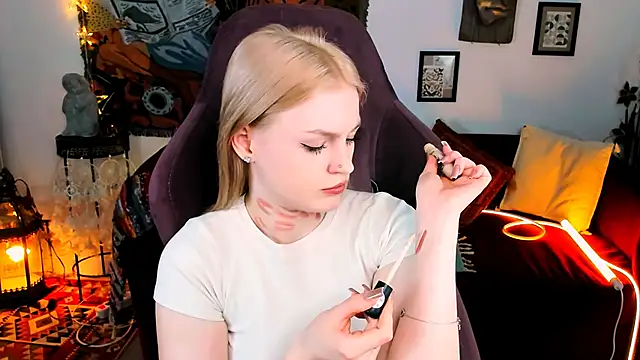 Snapshot of GraceGlamour chatting on 01.15.25 GraceGlamour online show from 01.15.25