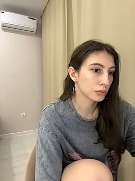 Snapshot of briannababy_ chatting on 01.11.25 briannababy online show from 01.11.25