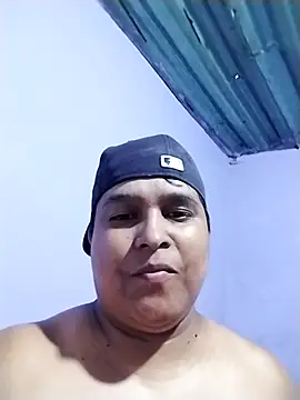 Snapshot of lucasandSofi chatting on 09.29.25 lucasandSofi online show from 09.29.25